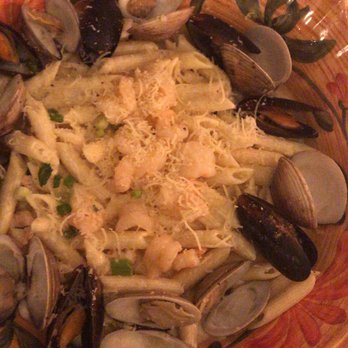 Wine Cellar Restaurant - Pasta with clams, mussels and shrimp - New American Near Me - Los Gatos, California Wine Cellar Restaurant - Pasta with clams, mussels and shrimp - New American Near Me - Los Gatos, California