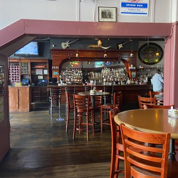 Mac's Place - Nice big bar with tons of personality! - New American Near Me - Silverton, Oregon Mac's Place - Nice big bar with tons of personality! - New American Near Me - Silverton, Oregon