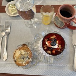 The Captain's Manor Inn - Delicious homemade breakfast