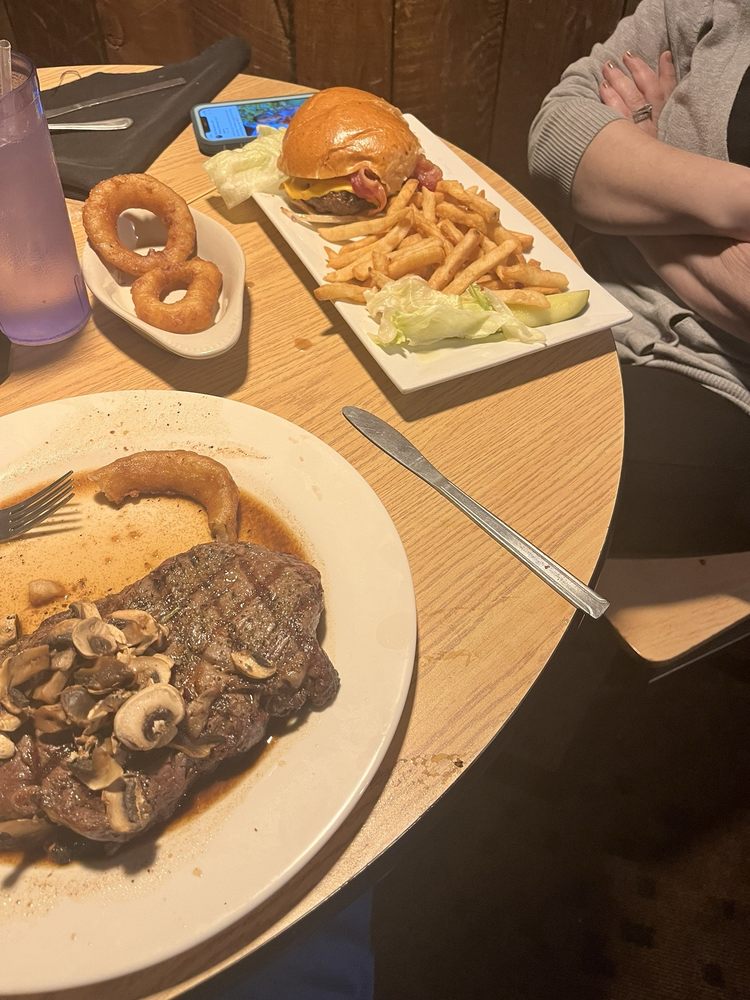 COACH’S CORNER Updated October 2024 10 Photos & 20 Reviews 191