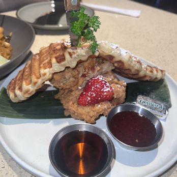 Khao Hom - Chicken & Waffle - Thai Near Me - Hayward, California