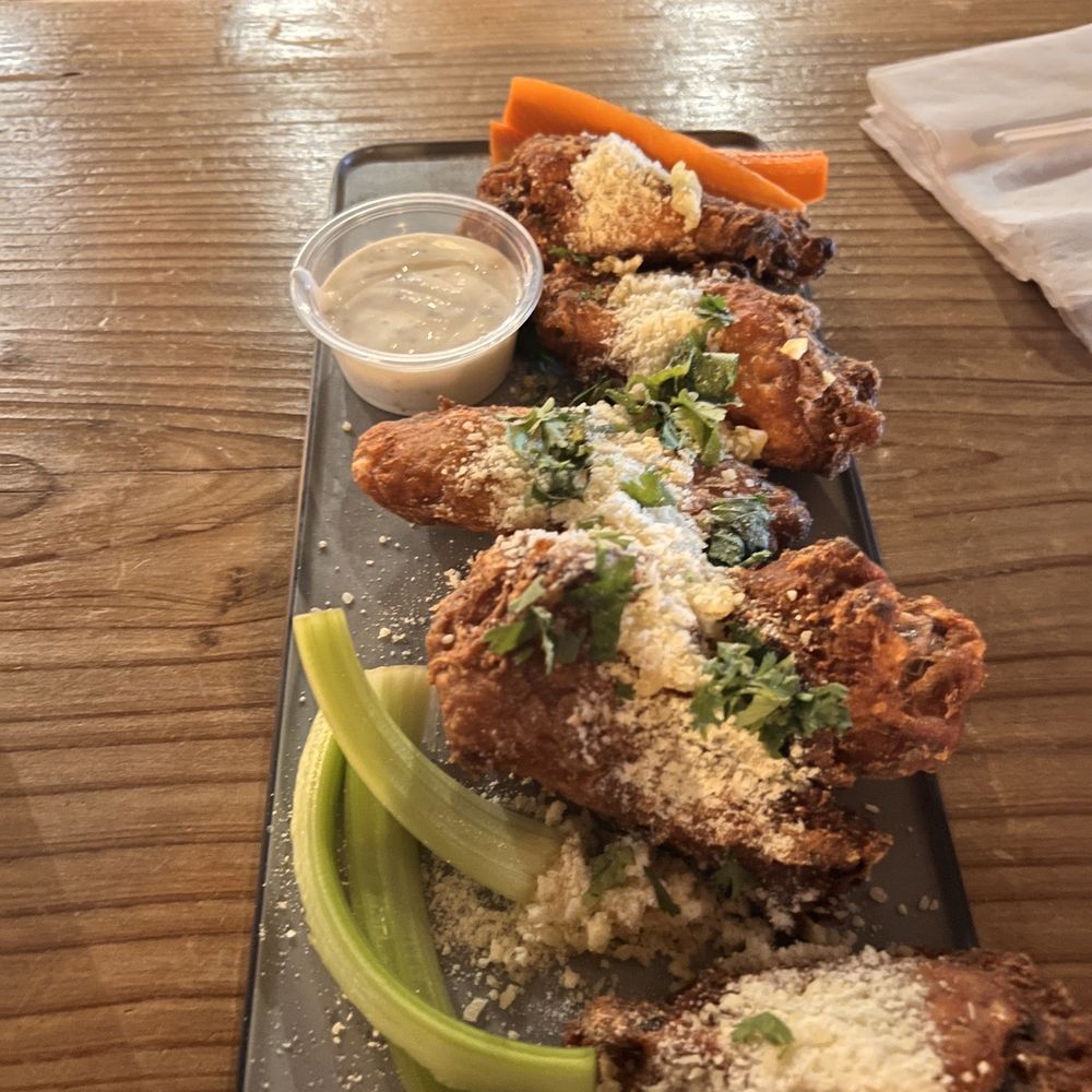 Garlic parmesan wings, so good Garlic parmesan wings, so good