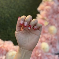  Venus Nail & Spa - Red heart