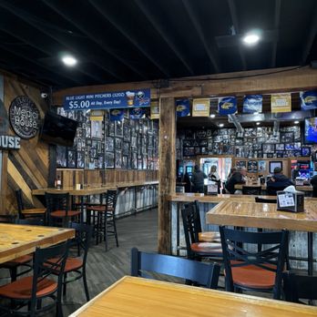 Mister's Bar and Lanes - Sports Bars Near Me - East Aurora, New York Mister's Bar and Lanes - Sports Bars Near Me - East Aurora, New York