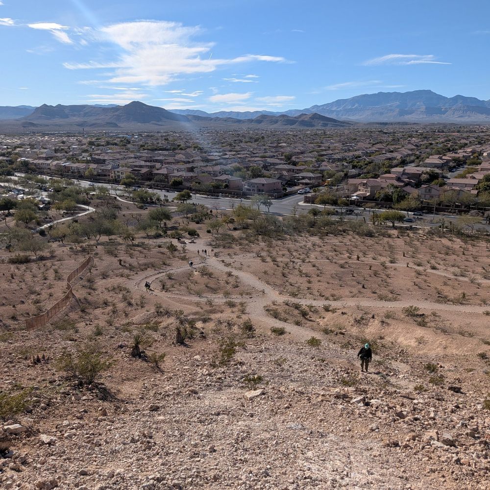 Exploration Peak Park - Hill - Parks Near Me - Las Vegas, Nevada