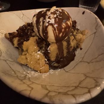 Cèpe et Figue - Pear and chocolate crumble with ice cream - French Near Me - Paris, 75