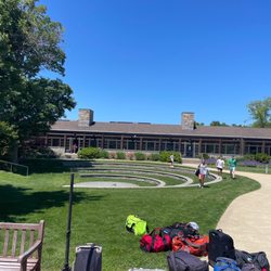 Greens Farms Academy - Beautiful Campus