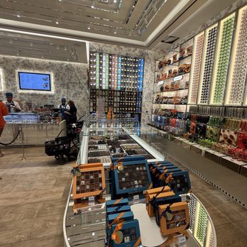 Venchi - Chocolates - Chocolatiers & Shops Near Me - Miami, Florida Venchi - Chocolates - Chocolatiers & Shops Near Me - Miami, Florida