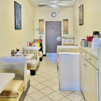 QQ Kitchen - interior - Taiwanese Near Me - Temple City, California