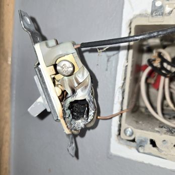Kingdom Electric - Cheap Switch Burnt - Electricians Near Me Kingdom Electric - Cheap Switch Burnt - Electricians Near Me