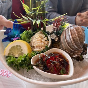 Choo Choo Train - Freshly caught abalone sashimi (special of the day) - Conveyor Belt Sushi Near Me - Leonia, New Jersey