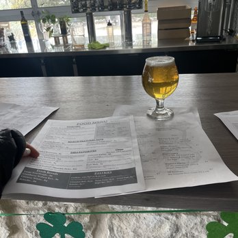 5 Stones Artisan Brewery - Breweries Near Me - New Braunfels, Texas