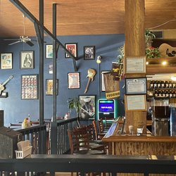 Suds Brothers Brewery - A corner of the pub.