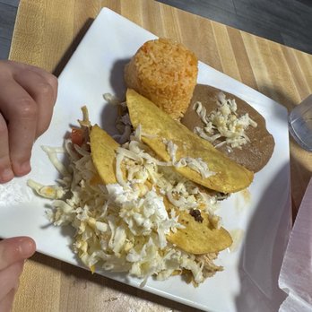 Taco Lindo - 1. Kids Hard Taco, chicken & beef - Mexican Near Me - Naples, Florida