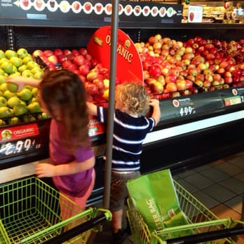 Schnucks Richmond Center - Great organic produce and they have kid carts, fun! - Grocery Near Me - Clayton, Missouri Schnucks Richmond Center - Great organic produce and they have kid carts, fun! - Grocery Near Me - Clayton, Missouri