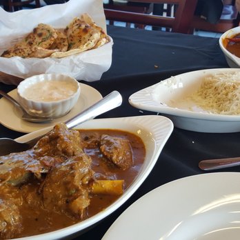 Tandoorish - Goat Madras and Lamb Madras with Garlic Naan - Indian Near Me - Houston, Texas