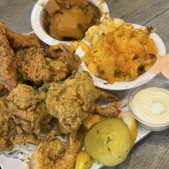 Stevie's Creole Cafe - Seafood Combination - Cajun/Creole Near Me - Los Angeles, California
