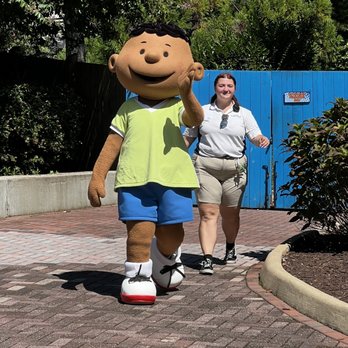 Kings Dominion - A character from Charlie Brown - Amusement Parks Near Me - Doswell, Virginia Kings Dominion - A character from Charlie Brown - Amusement Parks Near Me - Doswell, Virginia