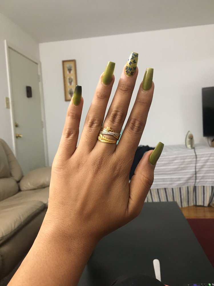 HAPPY NAILS Updated September 2024 14 Photos & 18 Reviews 1201 W