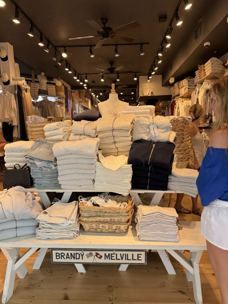 Brandy Melville, Delray Beach Roadtrippers