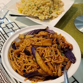 Flavourful House - Shrimp, scallop, garlic fried rice. Egg plant and pork stewed e-fu noodles - Chinese Near Me - Richmond Hill, Ontario Flavourful House - Shrimp, scallop, garlic fried rice. Egg plant and pork stewed e-fu noodles - Chinese Near Me - Richmond Hill, Ontario