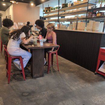 Viet-Nomz - Interior - Vietnamese Near Me - Winter Park, Florida Viet-Nomz - Interior - Vietnamese Near Me - Winter Park, Florida
