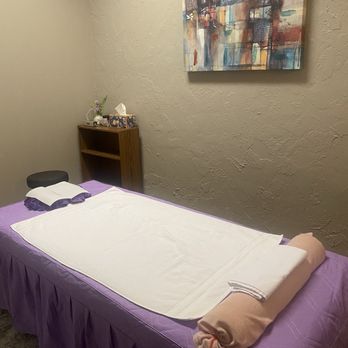 Luxury Massage Spa - Room - Massage Near Me - Gladstone, Missouri
