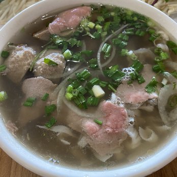 Le-Le M.L.K Restaurant - Special pho - Vietnamese Near Me - Tacoma, Washington