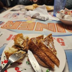 Lisa’s Fifth Street Diner