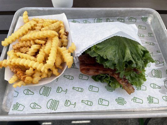 Shake Shack Del Mar by null