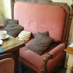 Café Kränzchen - Gemütliches Sofa