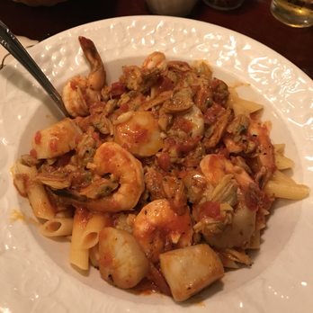 Manor Inn Restaurant - American Near Me - Plantsville, Connecticut