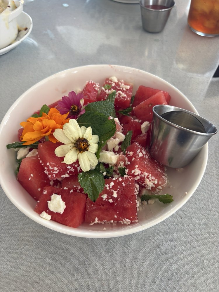 Emmie P's Bistro and Bakery Logo