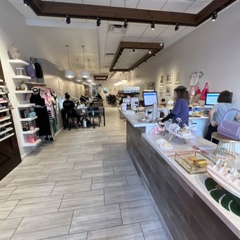 Casa Beauty - Inside - Nail Salons Near Me - Aventura, Florida