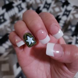 Top Nails - Told Tutti if she can do like an army logo and she did! Love it! #proudmom #armystrong #armyson