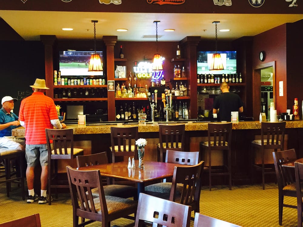 19 SPORTS BAR & GRILL Updated September 2024 401 W Country Club Dr