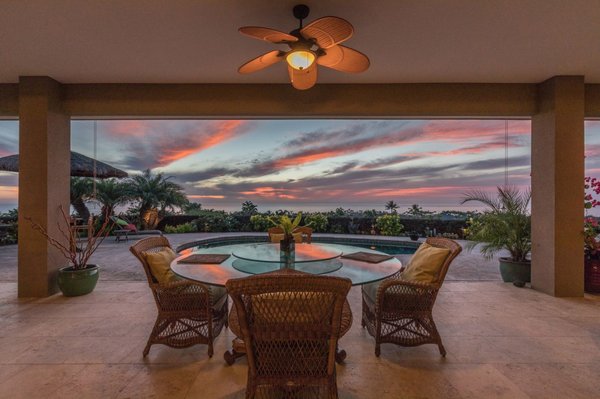 Kona Coast Vacations by null