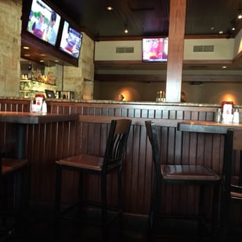 Cheddar's Scratch Kitchen - TVs everywhere - American Near Me - Austin, Texas