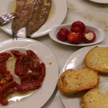 El Xampanyet - Tapas Bars Near Me - Barcelona, B El Xampanyet - Tapas Bars Near Me - Barcelona, B