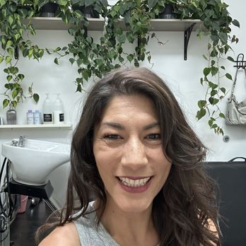 Sonias - Hair Salons Near Me - Thousand Oaks, California Sonias - Hair Salons Near Me - Thousand Oaks, California