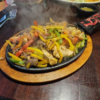 Sabroso! Mexican Grill - Fajitas - Mexican Near Me - Chicago, Illinois