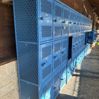 Pirates Cove - Lockers - Amusement Parks Near Me - Burleson, Texas