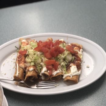 Blue Hills Restaurant - a plate of mexican food - Mexican Near Me - Yakima, Washington Blue Hills Restaurant - a plate of mexican food - Mexican Near Me - Yakima, Washington