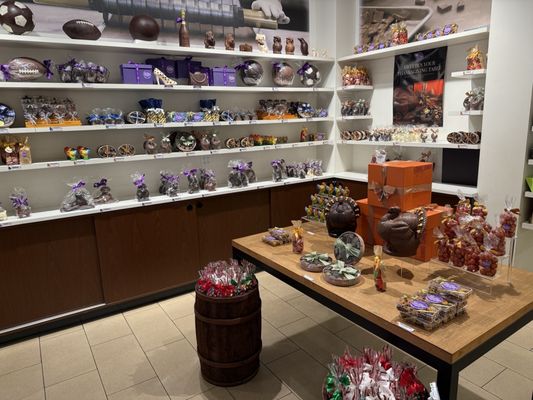 Li-Lac Chocolates (Bleecker St.) by null