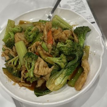 Triumph Valley Shoreline - Chicken and vegetables - Dim Sum Near Me - Shoreline, Washington Triumph Valley Shoreline - Chicken and vegetables - Dim Sum Near Me - Shoreline, Washington
