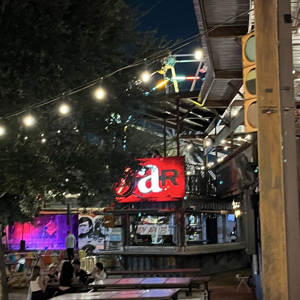 Truck Yard - Food Stands Near Me - Houston, Texas Truck Yard - Food Stands Near Me - Houston, Texas