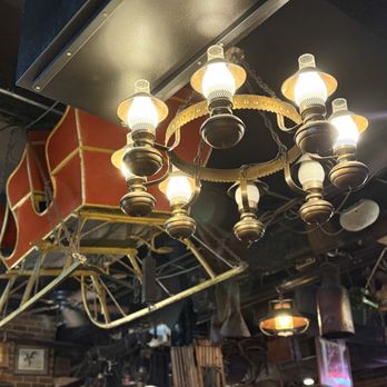 Charlie Vergos' Rendezvous - Interesting - Barbeque Near Me - Memphis, Tennessee