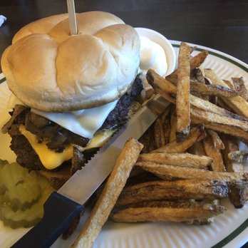 Crystal Cafe - Diners Near Me - Iola, Wisconsin