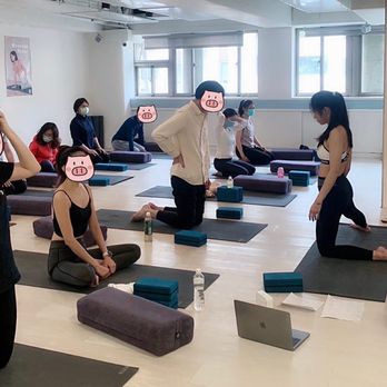 Della Private - Yoga Near Me - San Diego, California Della Private - Yoga Near Me - San Diego, California