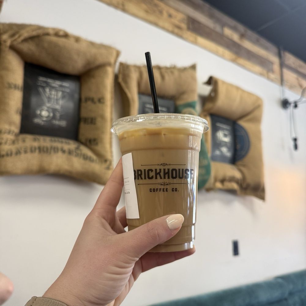 Brickhouse Coffee - Lavender Rose Latte - Coffee & Tea Near Me - lawrence, Indiana